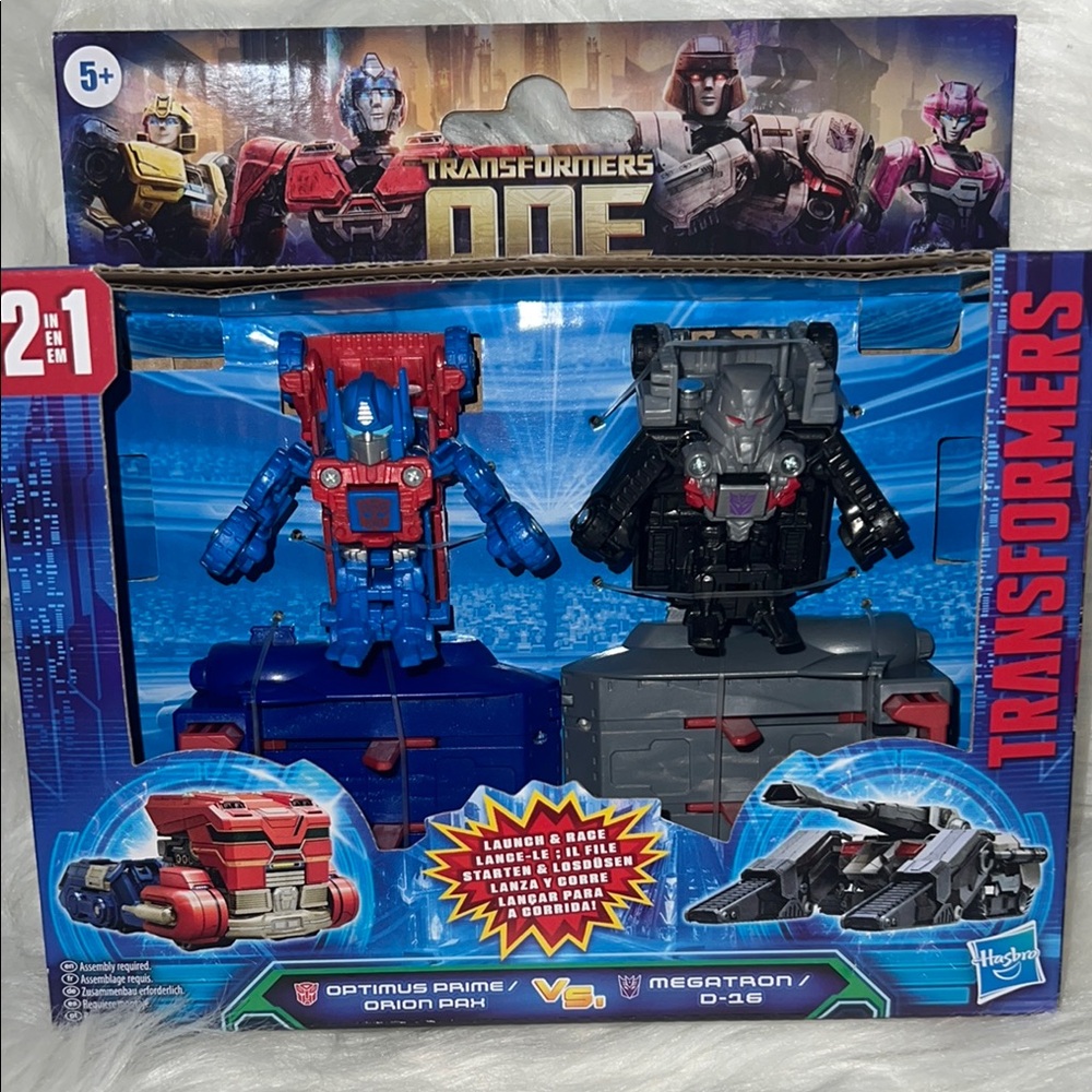 Hasbro Blue and Black Action Figures Playset